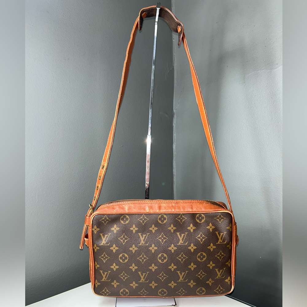 Vintage Louis Vuitton Monogram Sac Bandouliere Shoulder Bag w Dust Bag